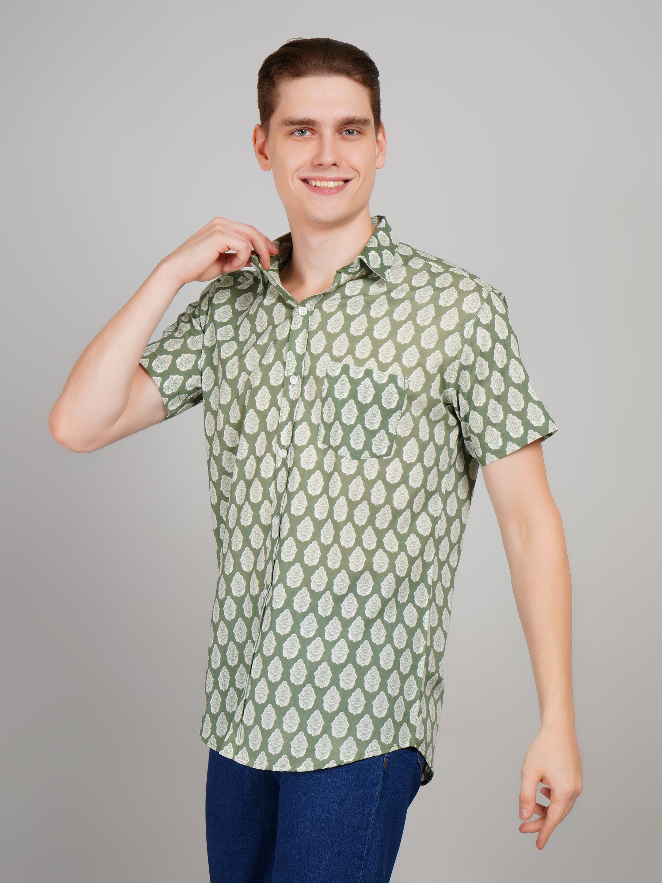 Stylish Printed Half Sleeve Shirt for Men