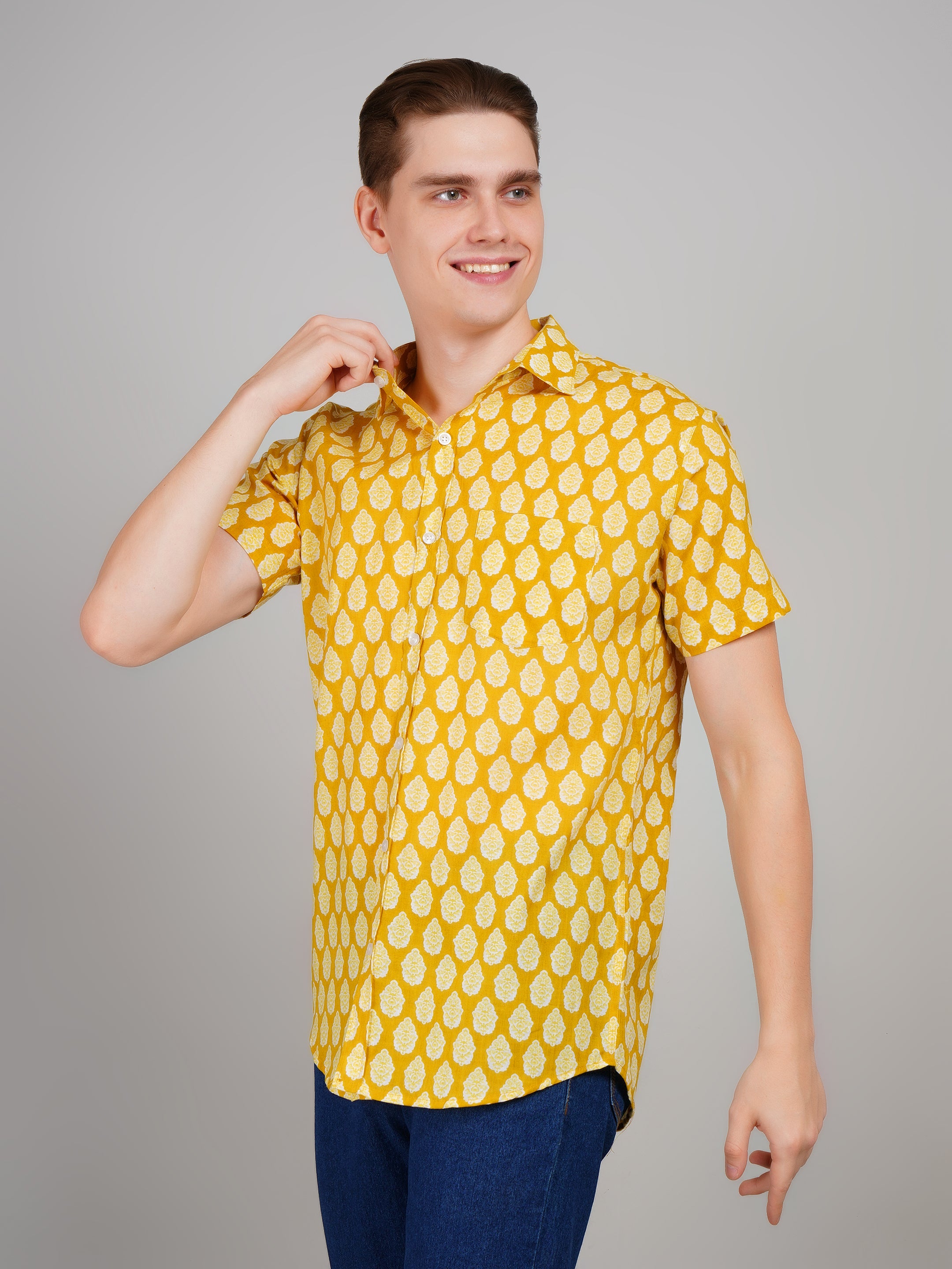 Stylish Printed Half Sleeve Shirt for Men