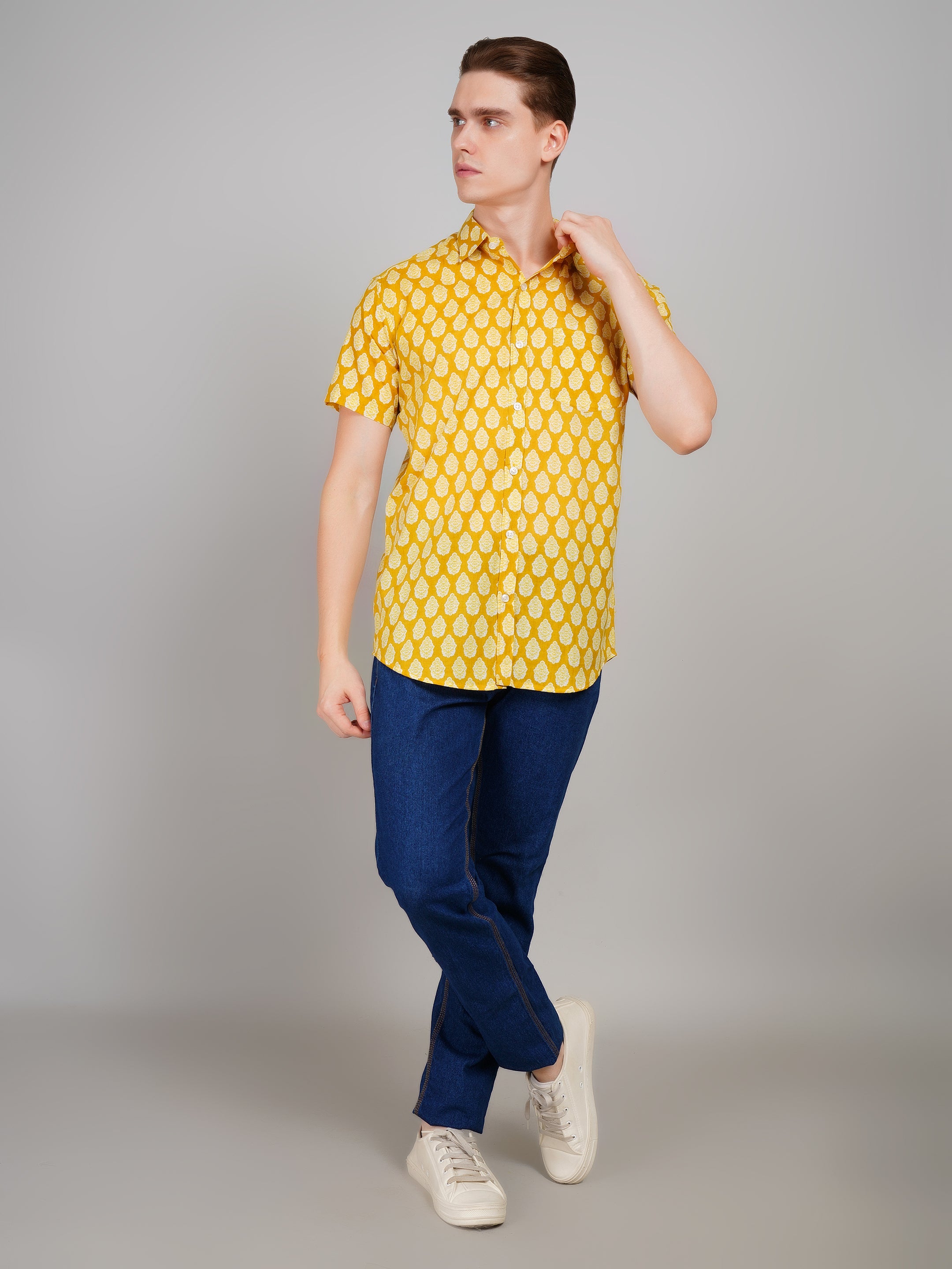 Stylish Printed Half Sleeve Shirt for Men