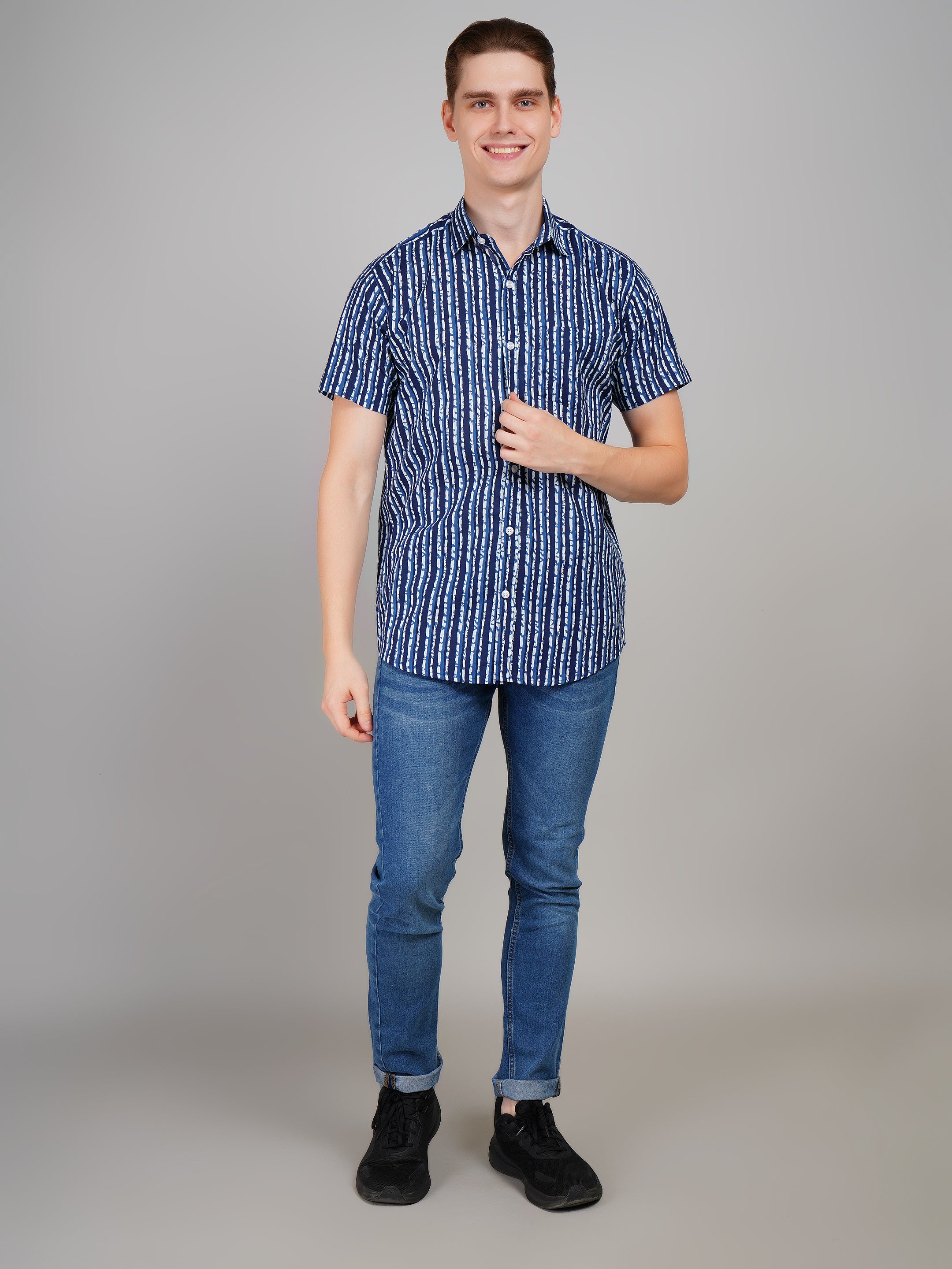 Stylish Printed Half Sleeve Shirt for Men
