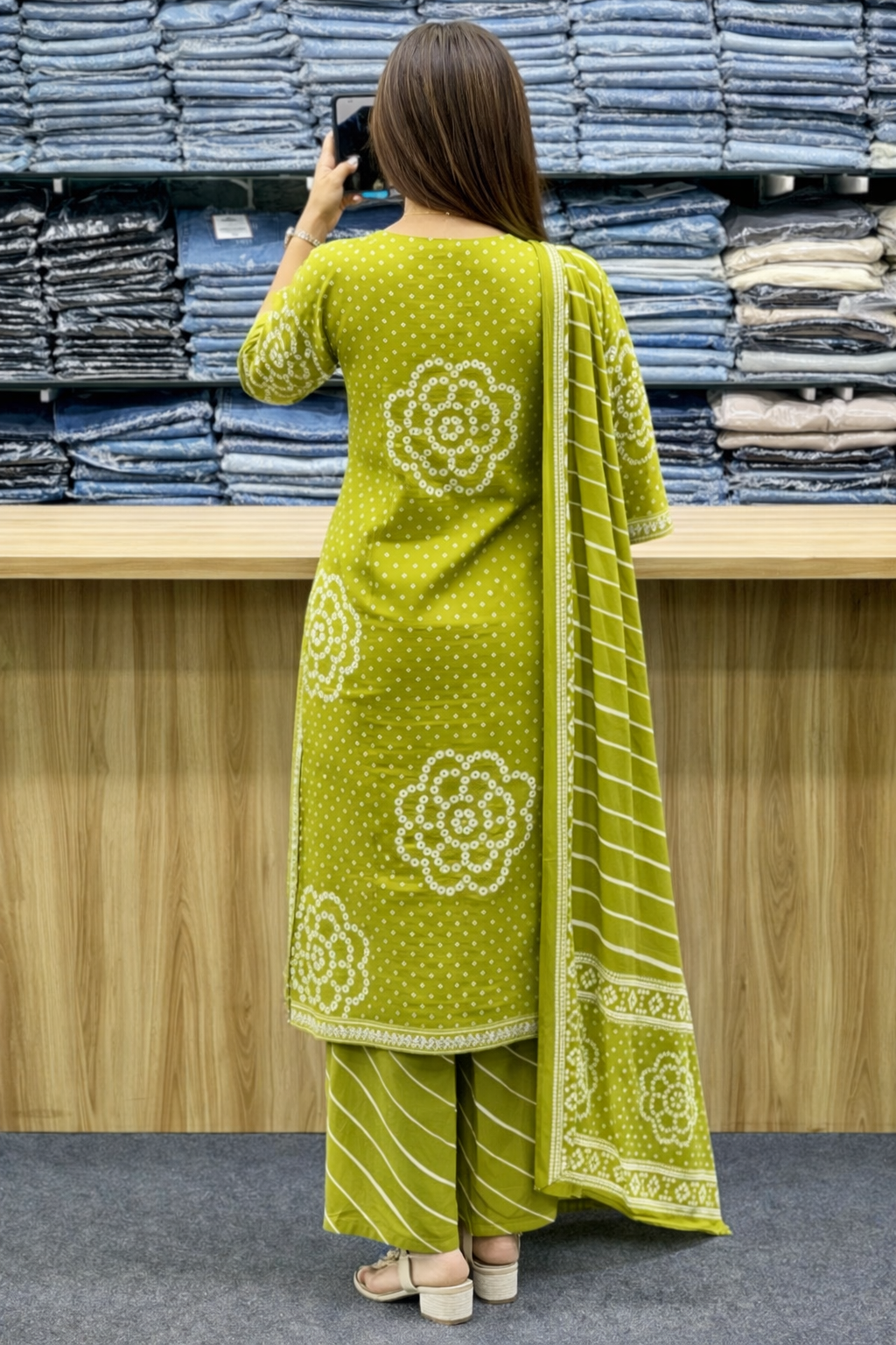 Bandhani Printed Green Kurta Set with Dupatta