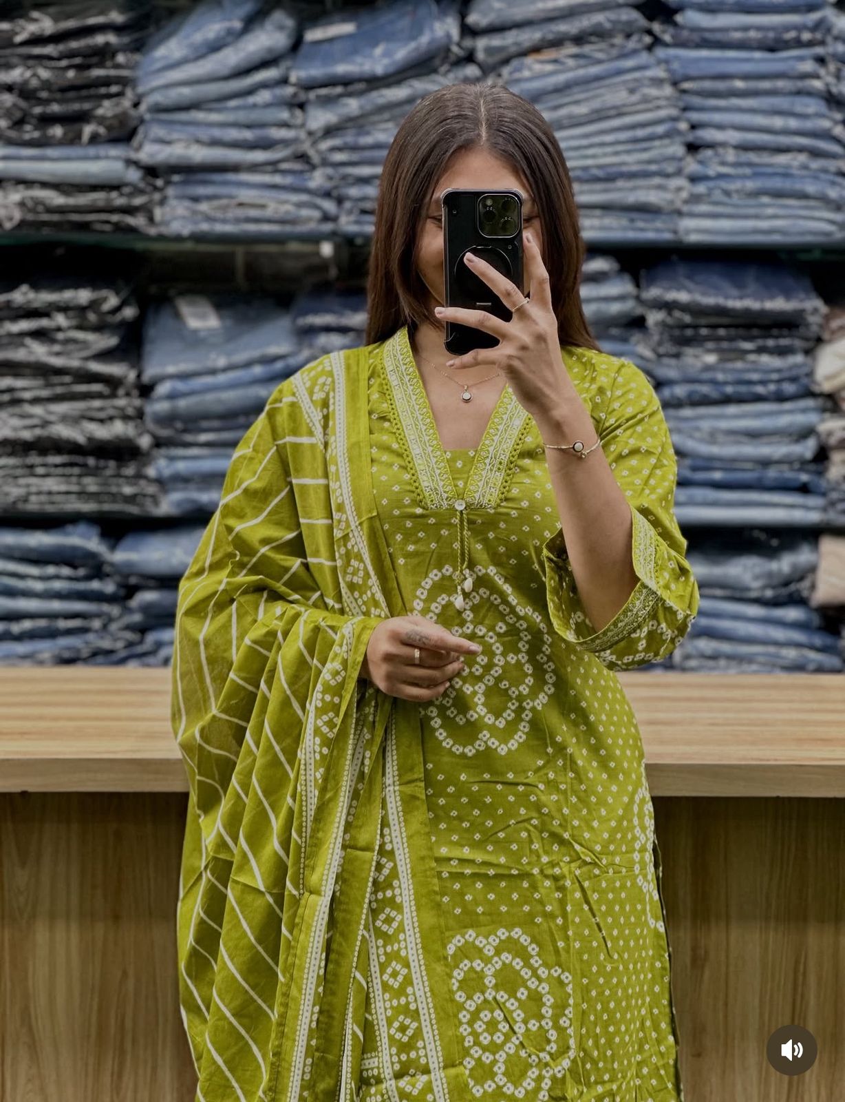 Bandhani Printed Green Kurta Set with Dupatta