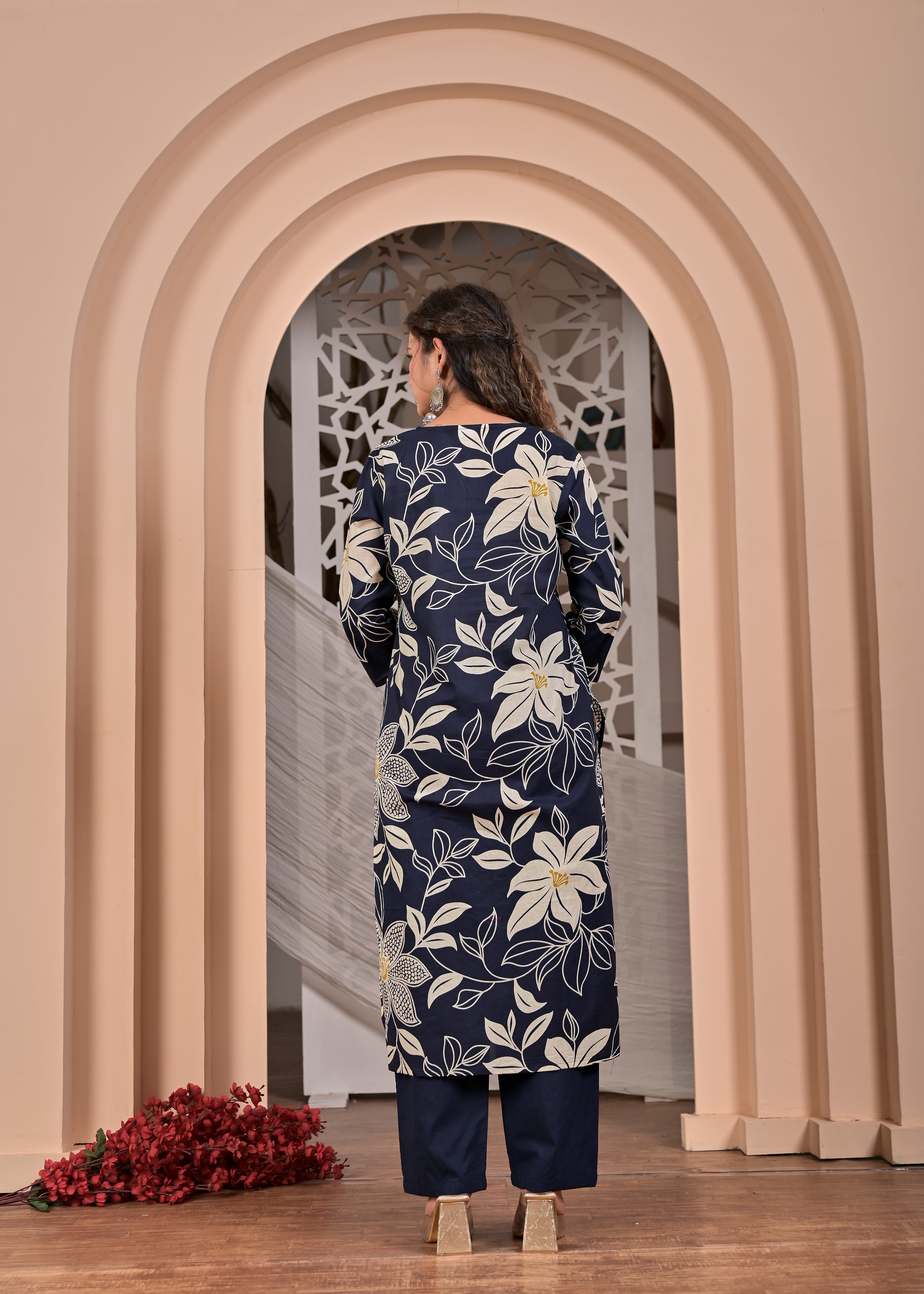 Women Printed Ethnic Kurta Pant Set