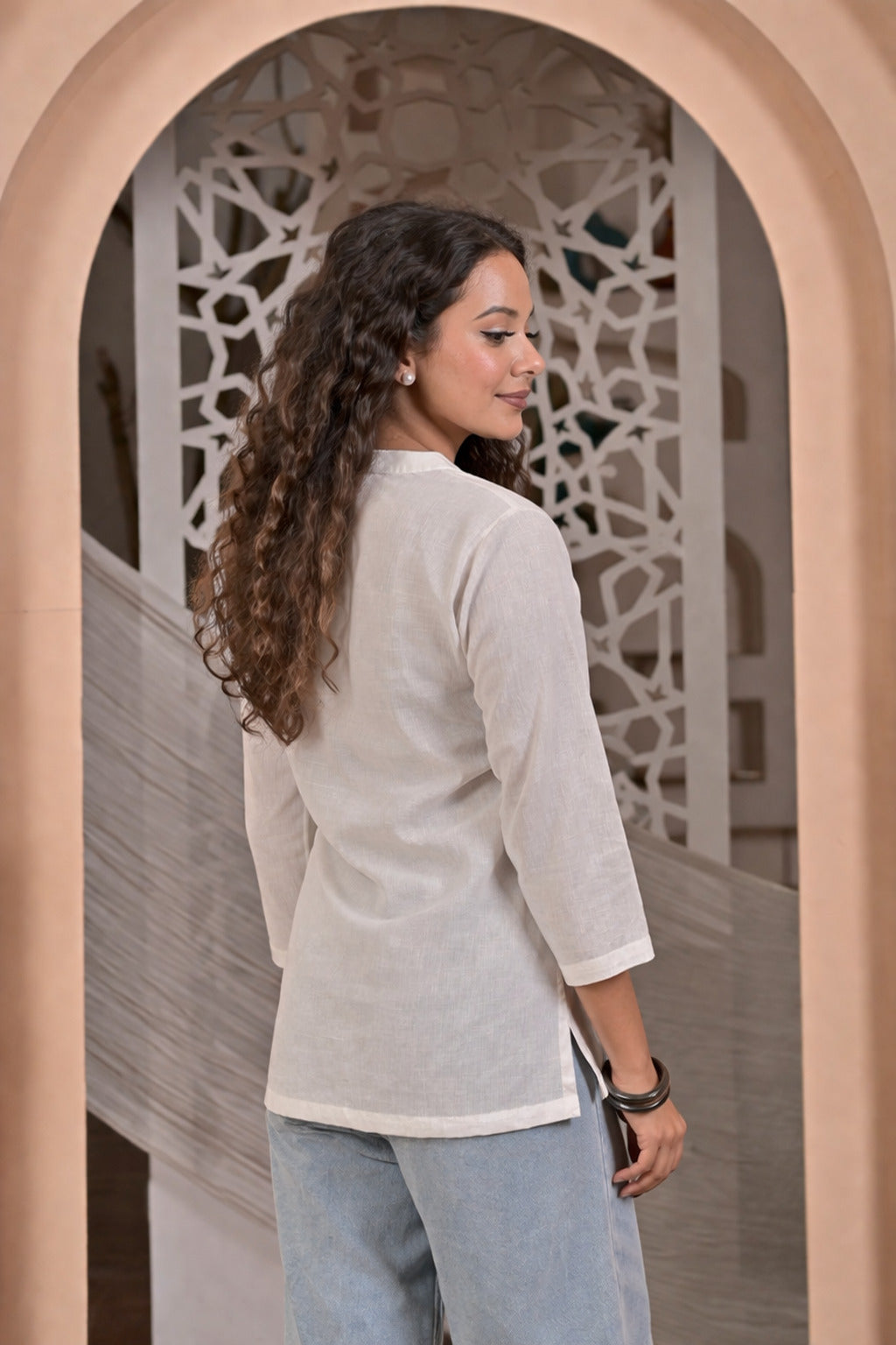 Women Solid Black Straight Kurti Top
