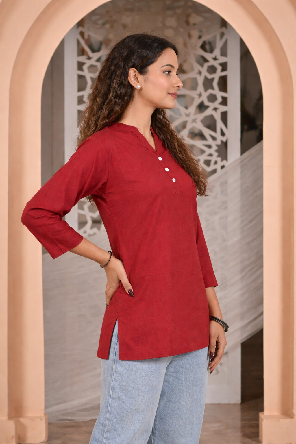 Women Solid Black Straight Kurti Top