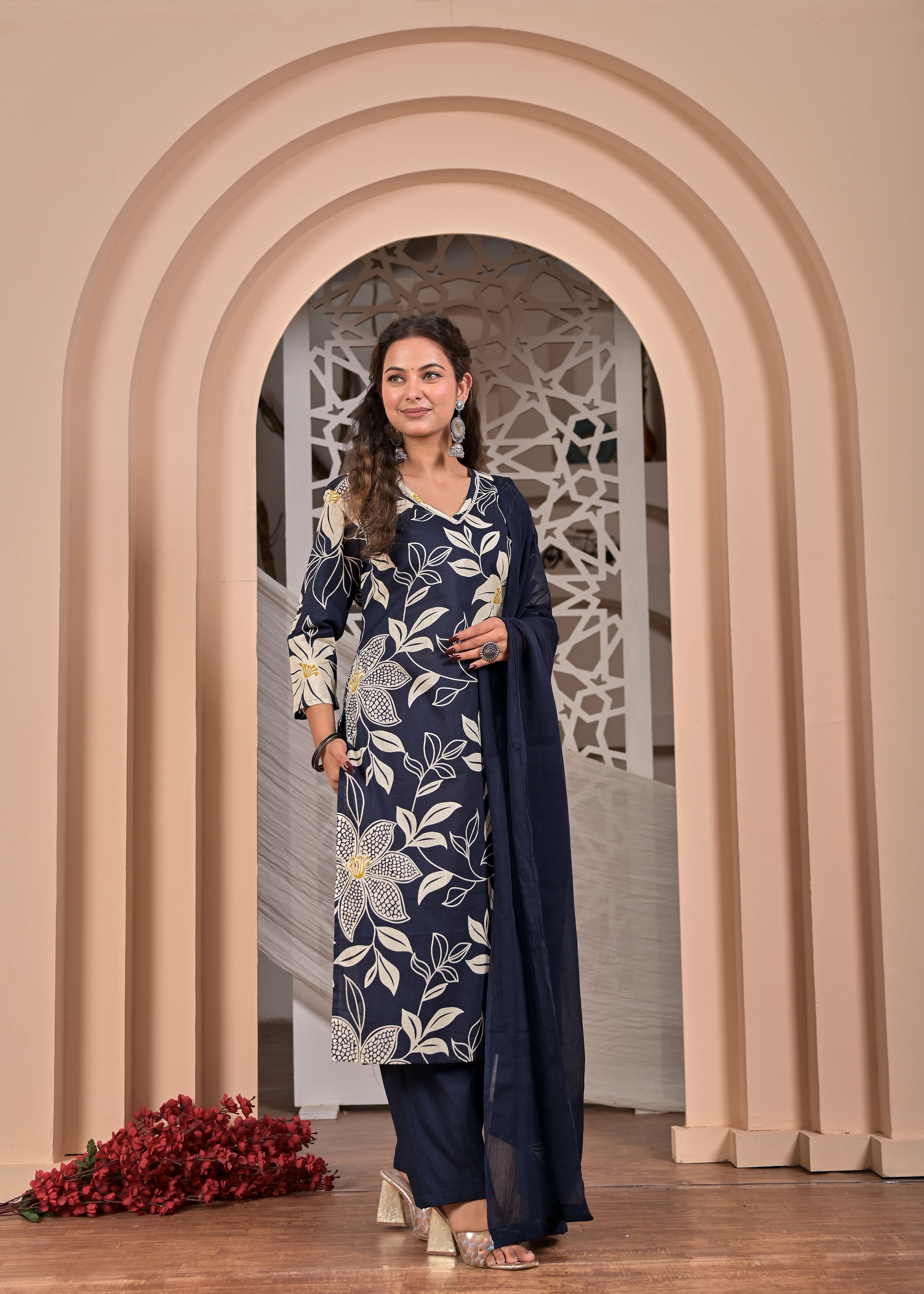 Women Printed Ethnic Kurta Pant Set
