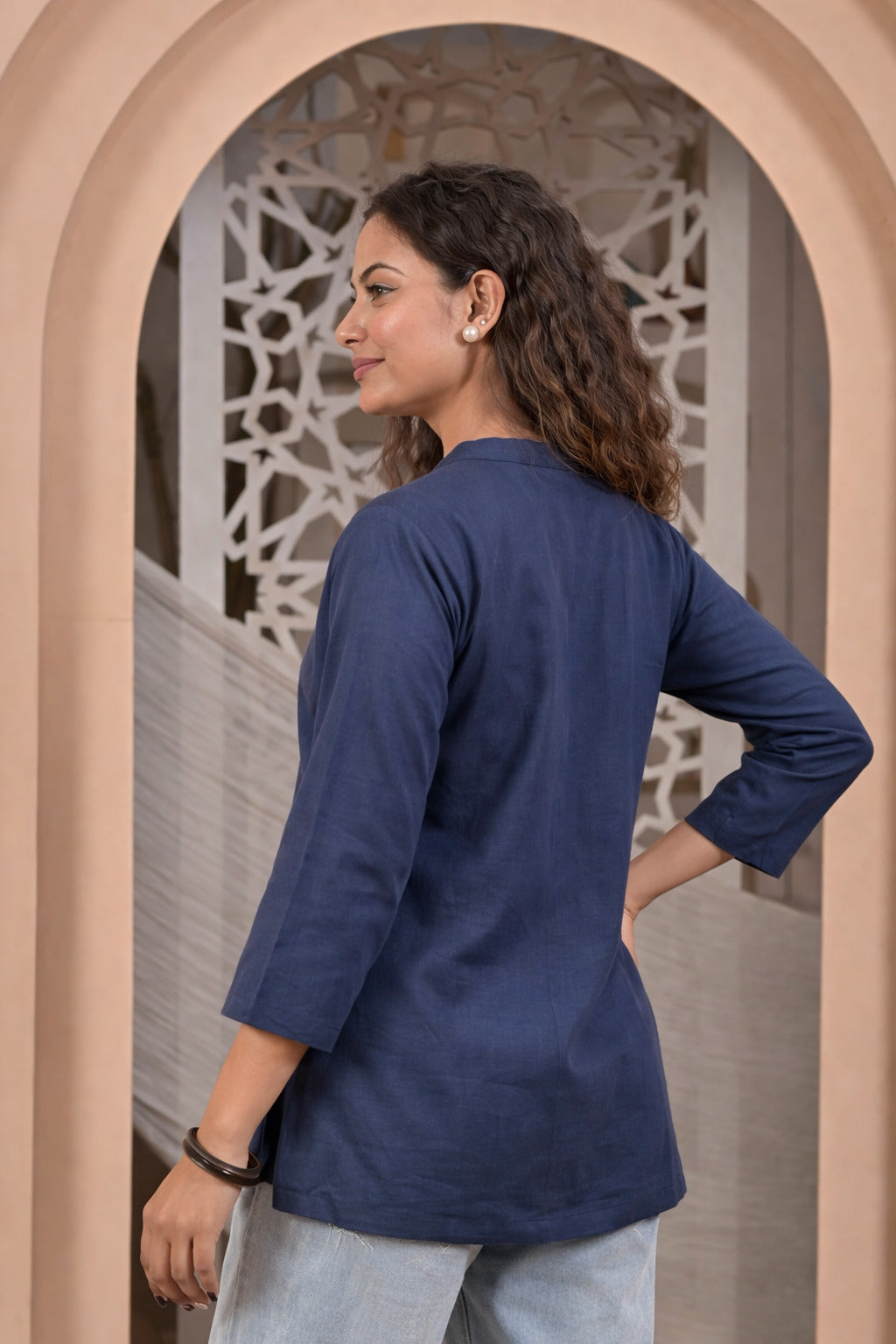 Women Solid Black Straight Kurti Top