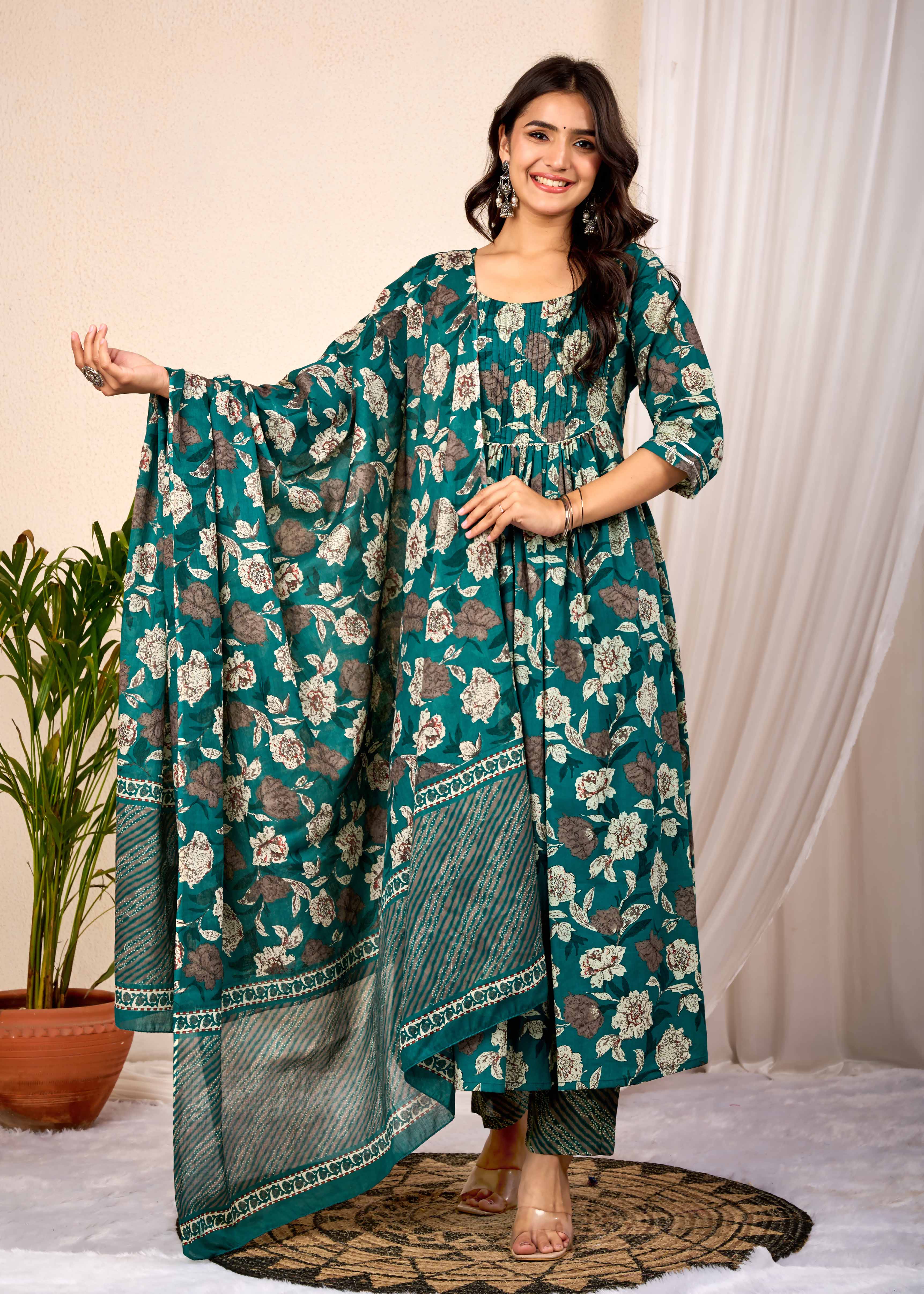 GREEN DAHLIA HAND CRAFTED FLORAL COTTON SUIT SET