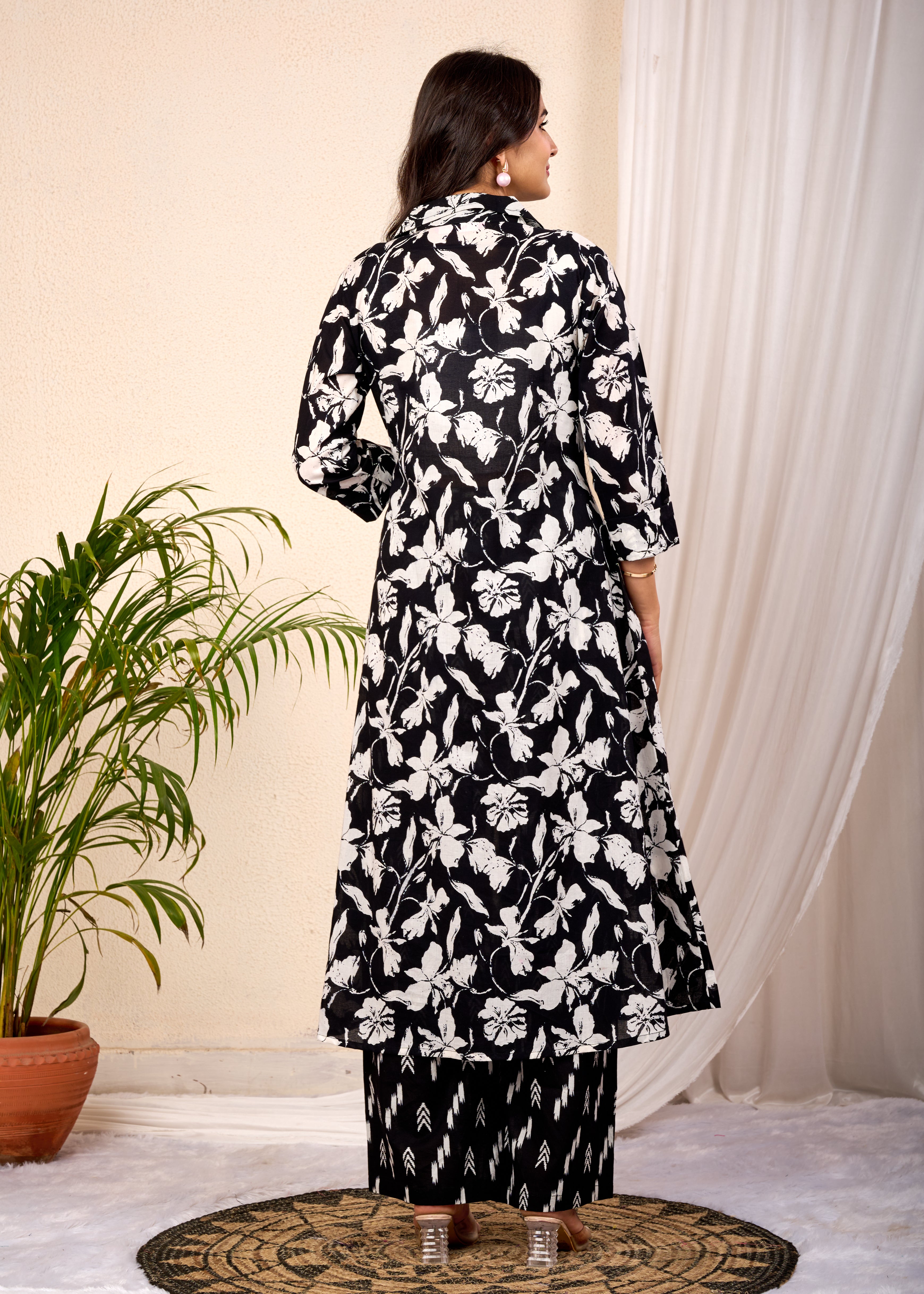 NIHAYAT NAVY HAND CRAFTED COTTON KURTA SET