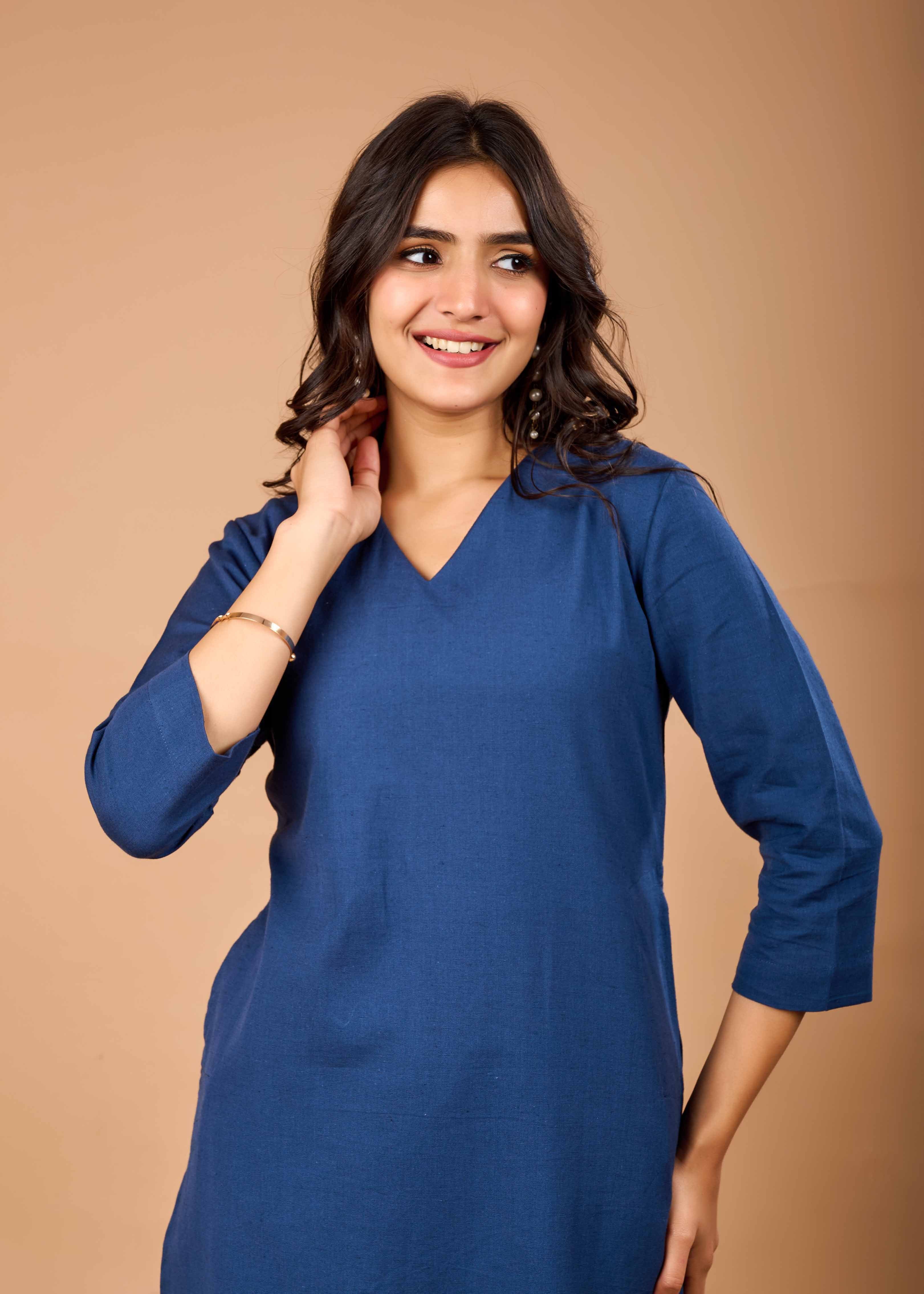 Women Navy Blue Airy Linen Kurta with Trousers