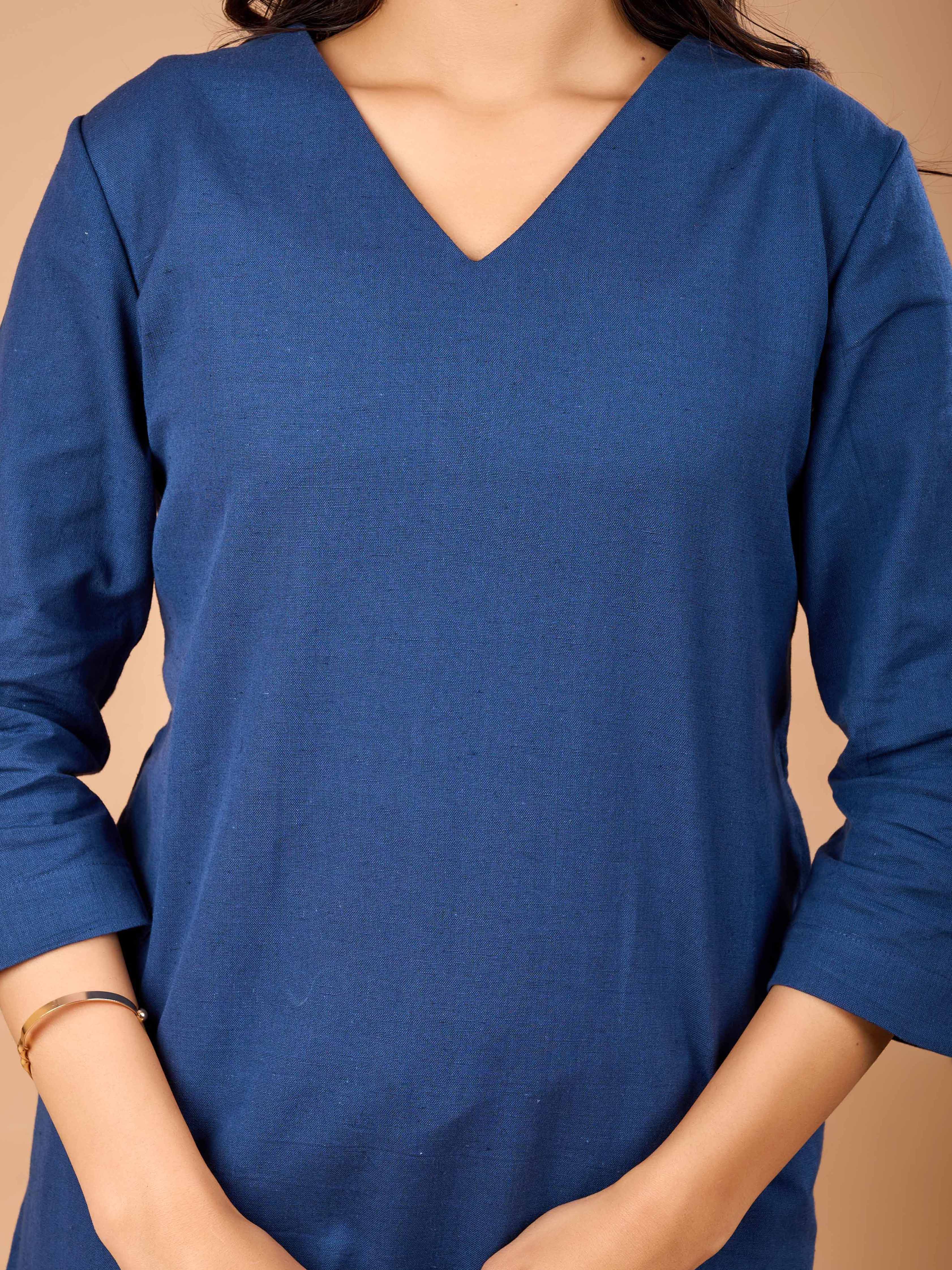Women Navy Blue Airy Linen Kurta with Trousers