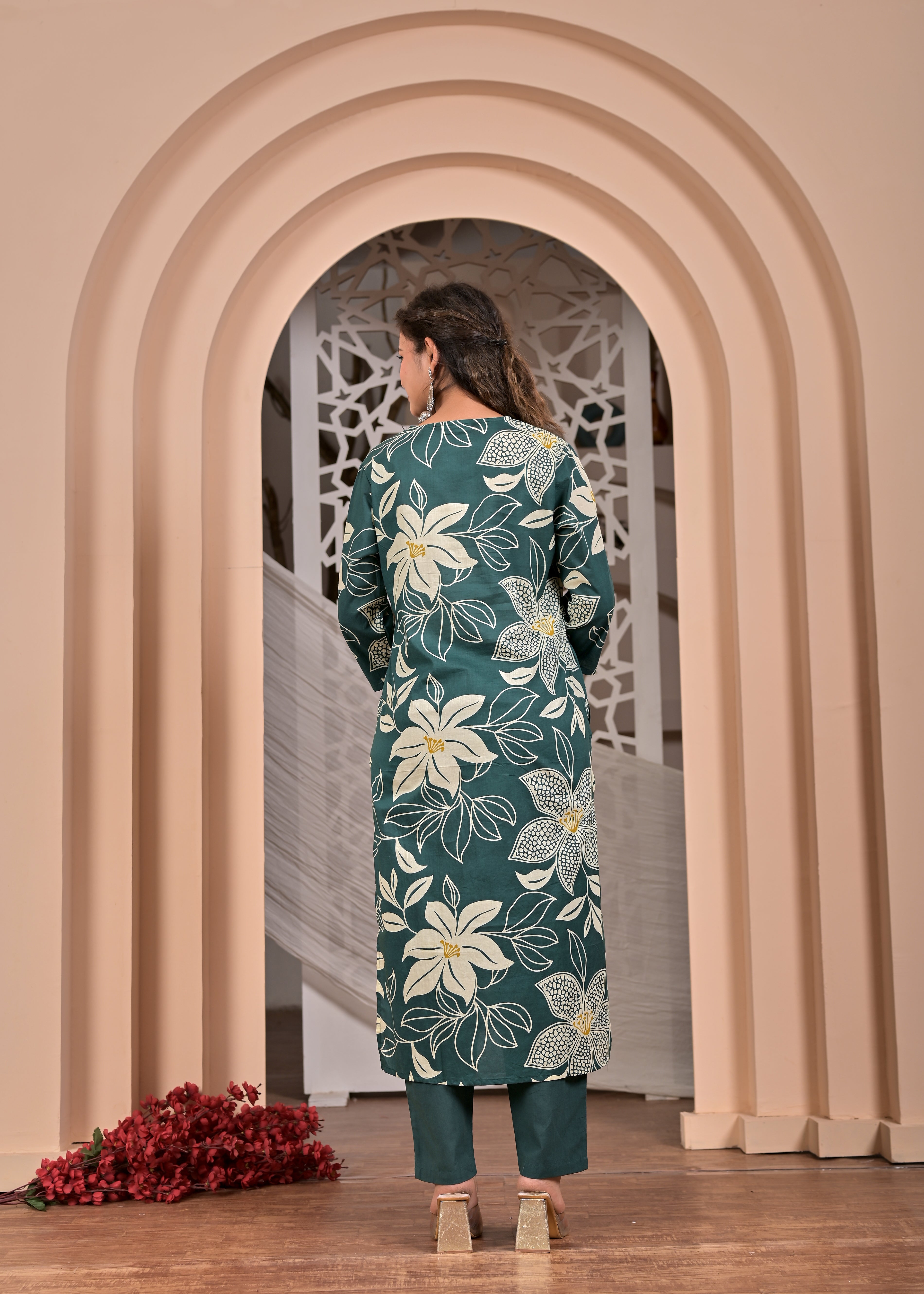 Women Printed Ethnic Kurta Pant Set