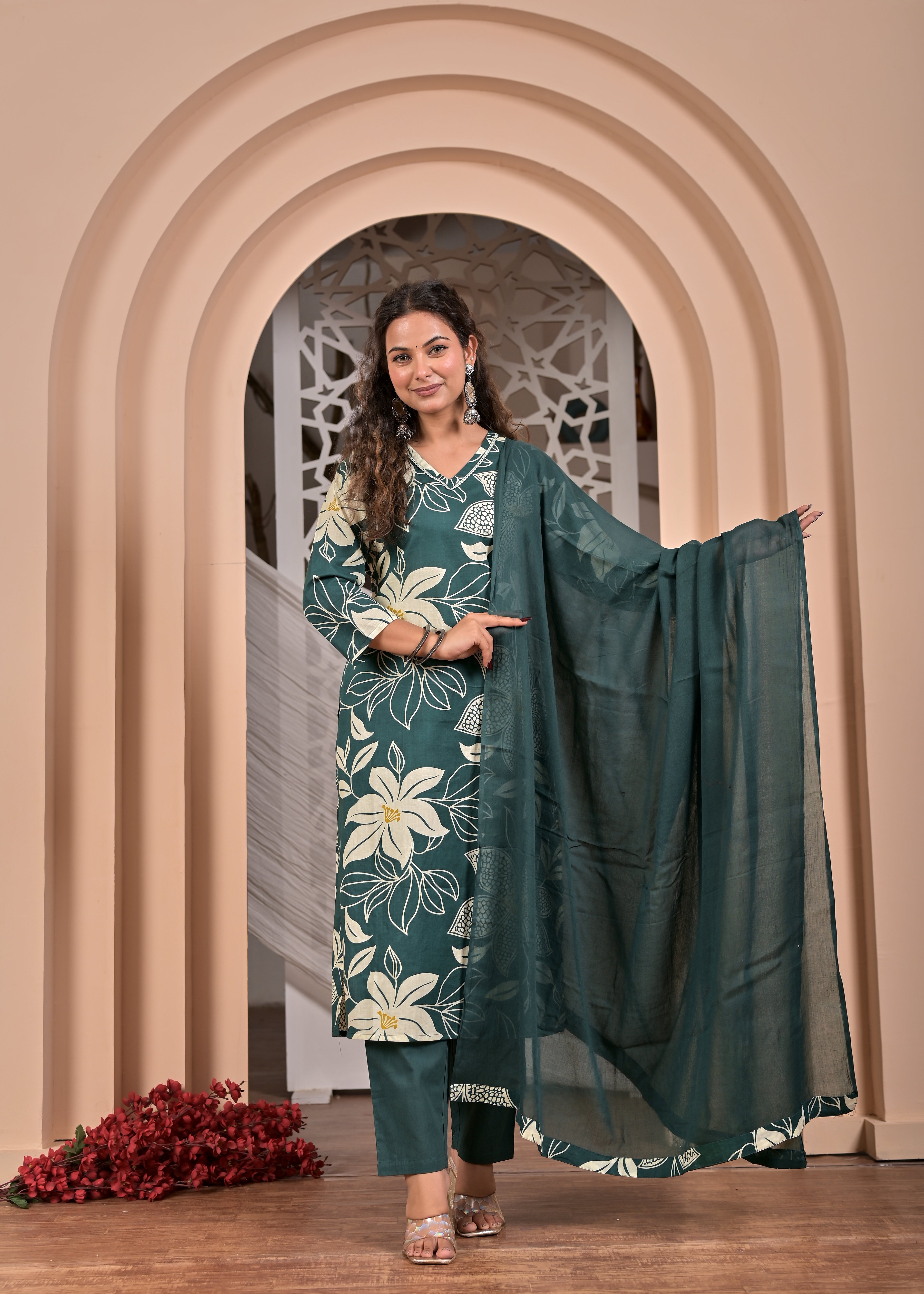 Women Printed Ethnic Kurta Pant Set