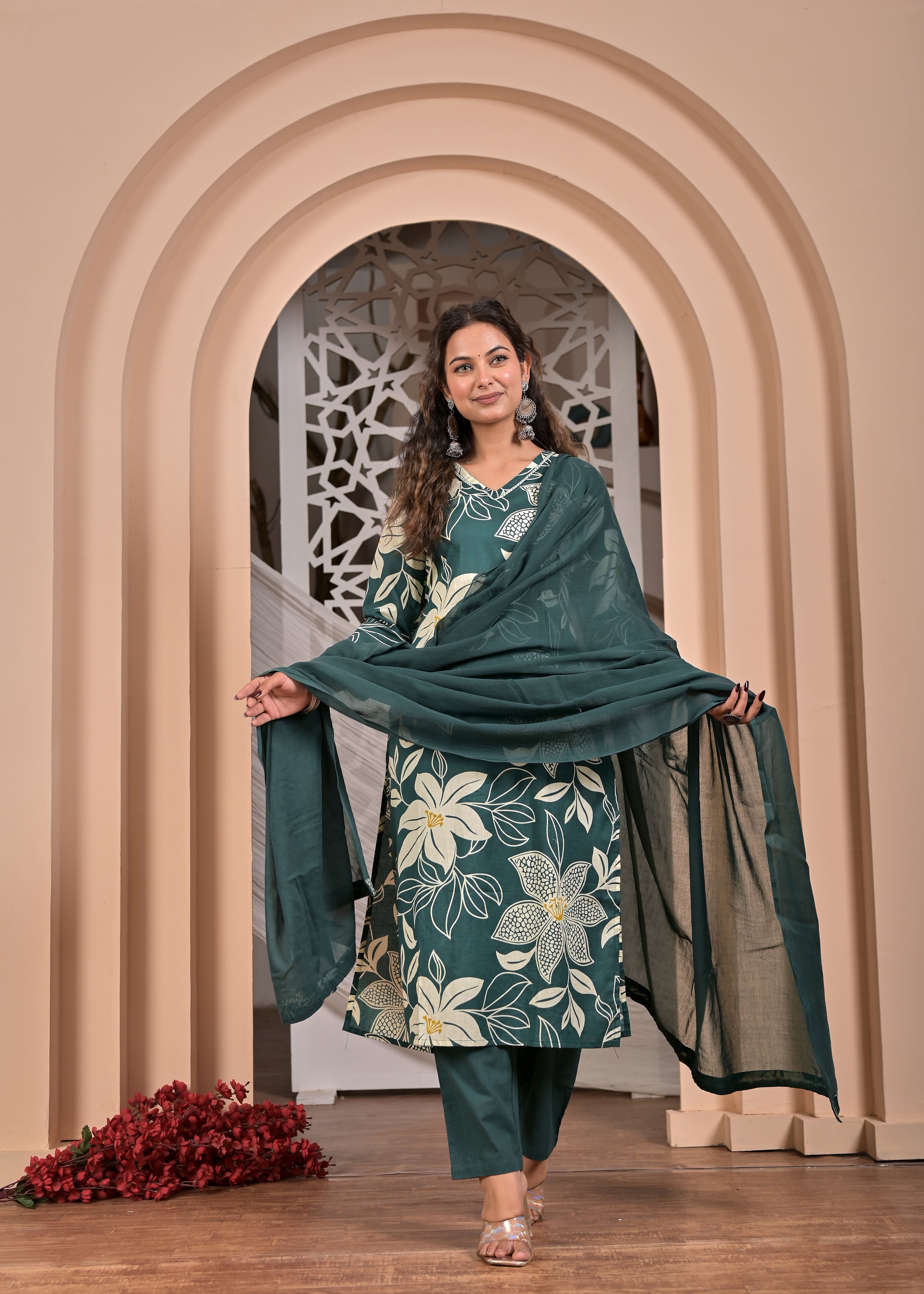 Women Printed Ethnic Kurta Pant Set