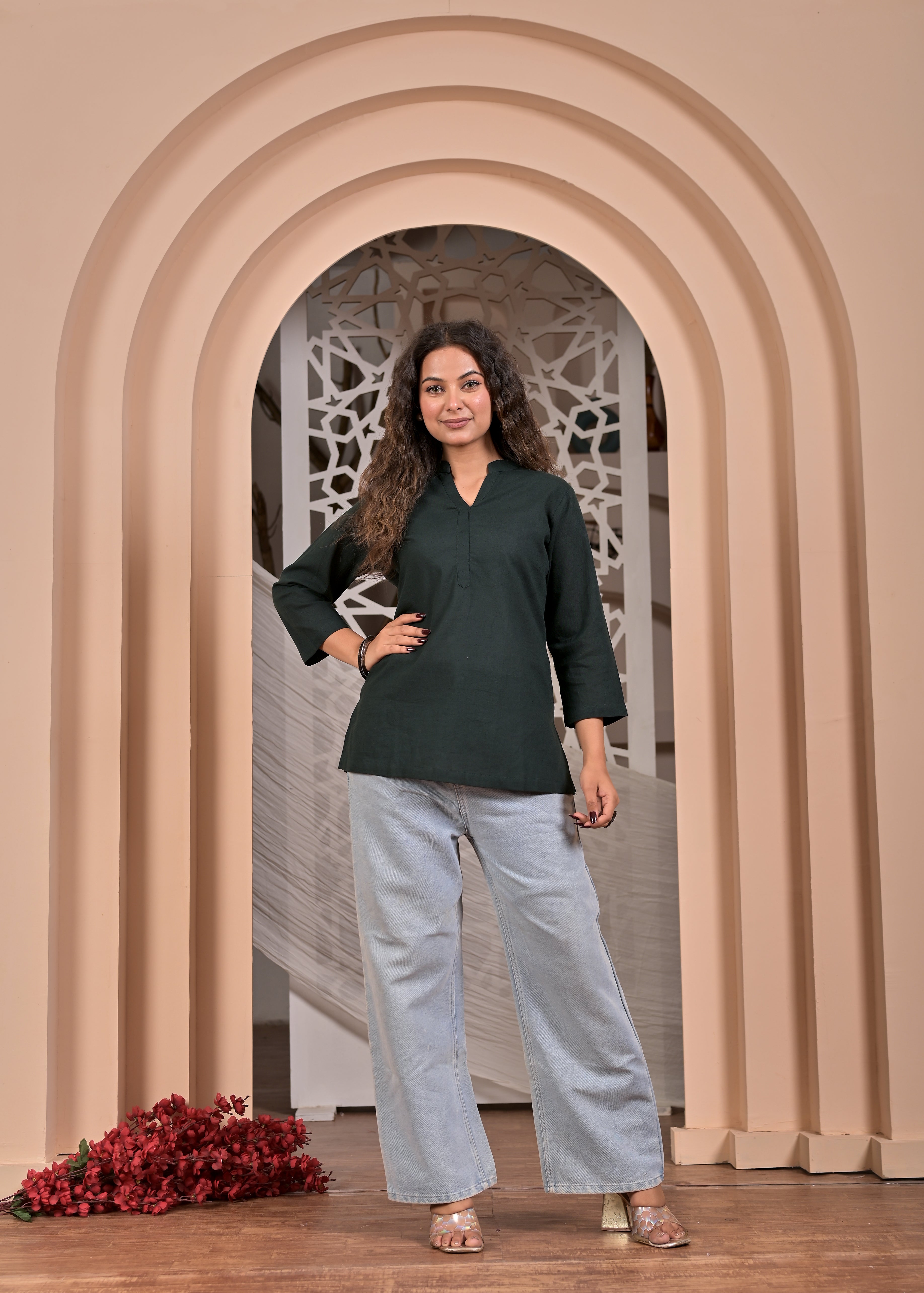 Women Solid Black Straight Kurti Top