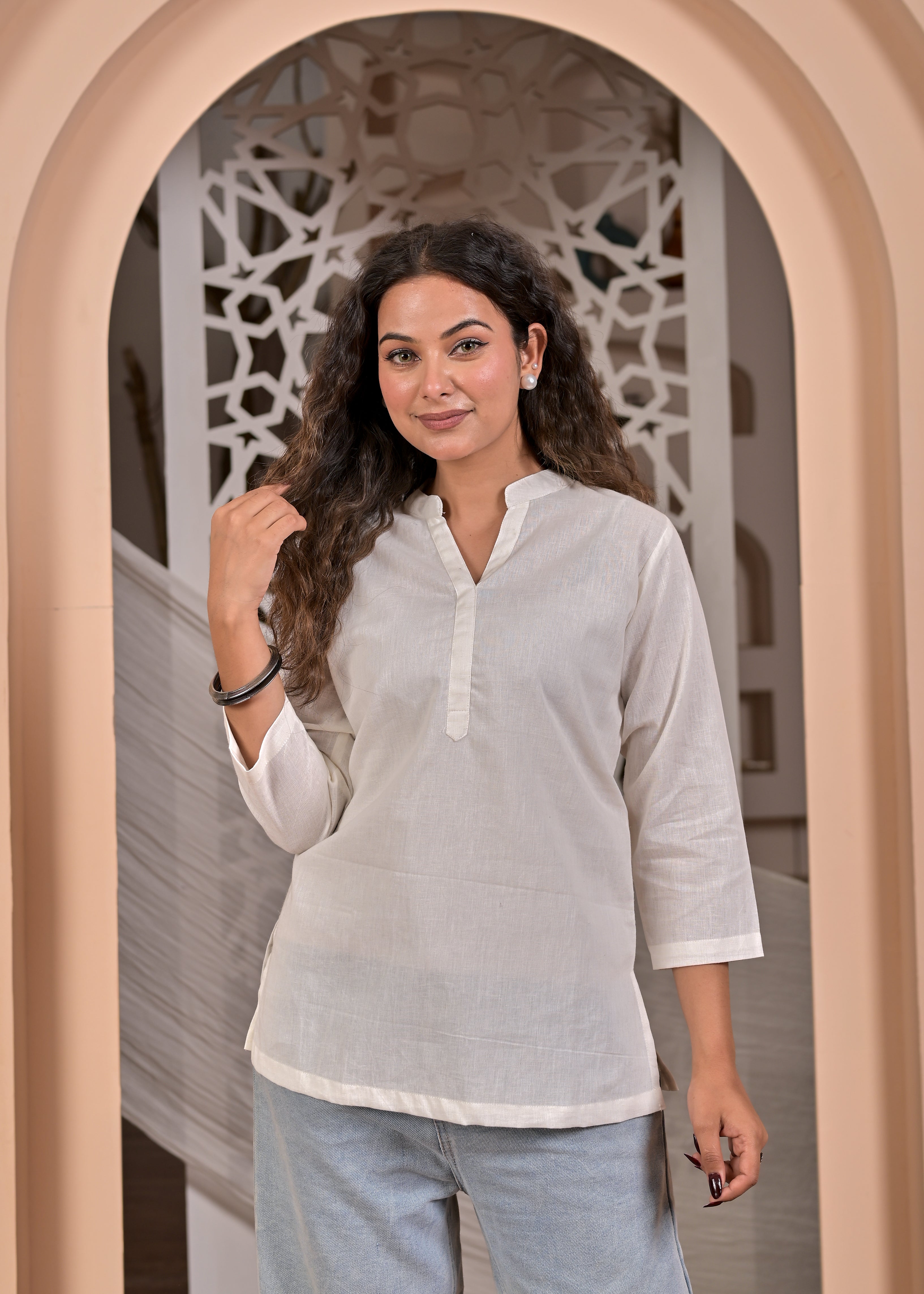 Women Solid Black Straight Kurti Top