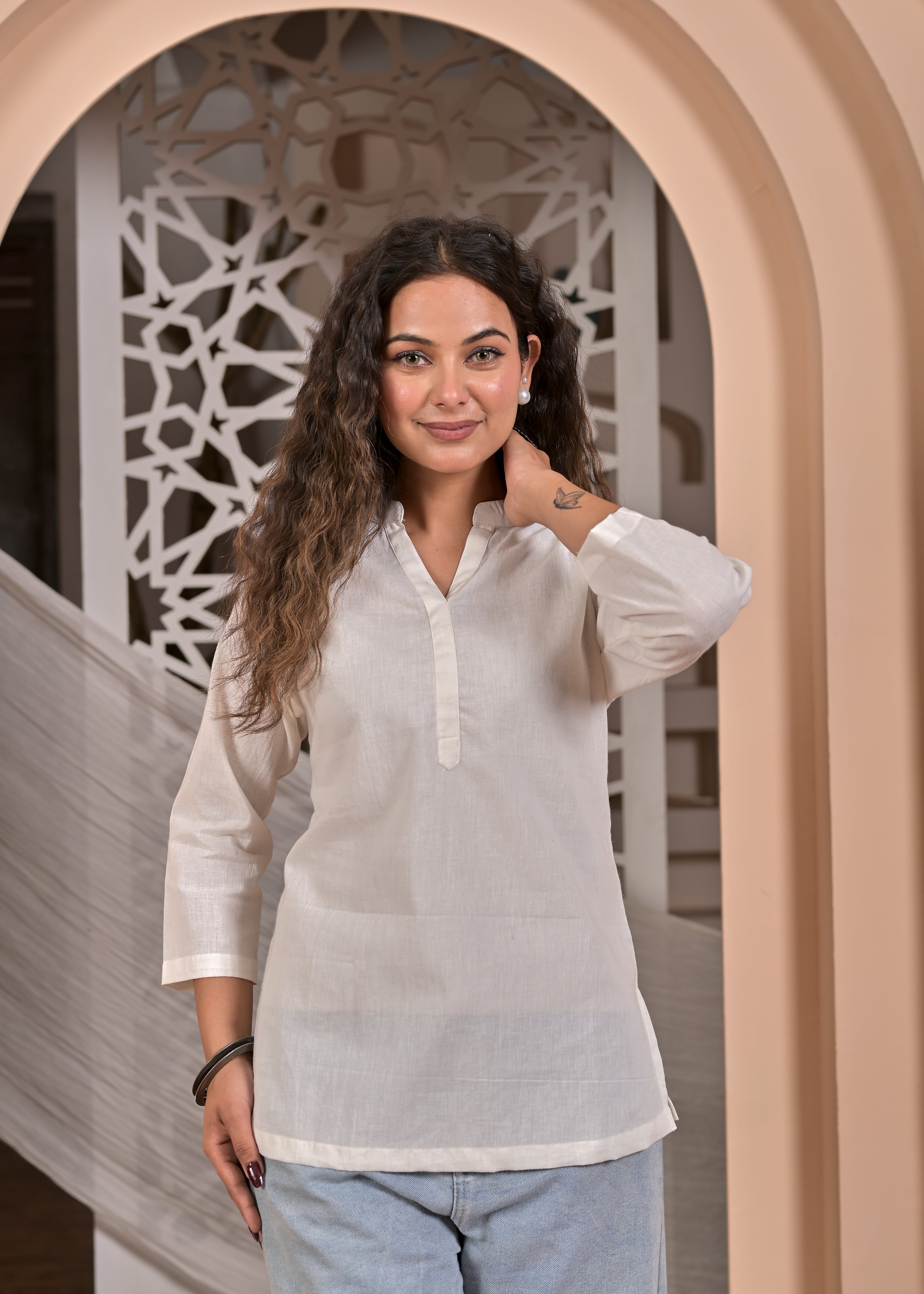 Women Solid Black Straight Kurti Top