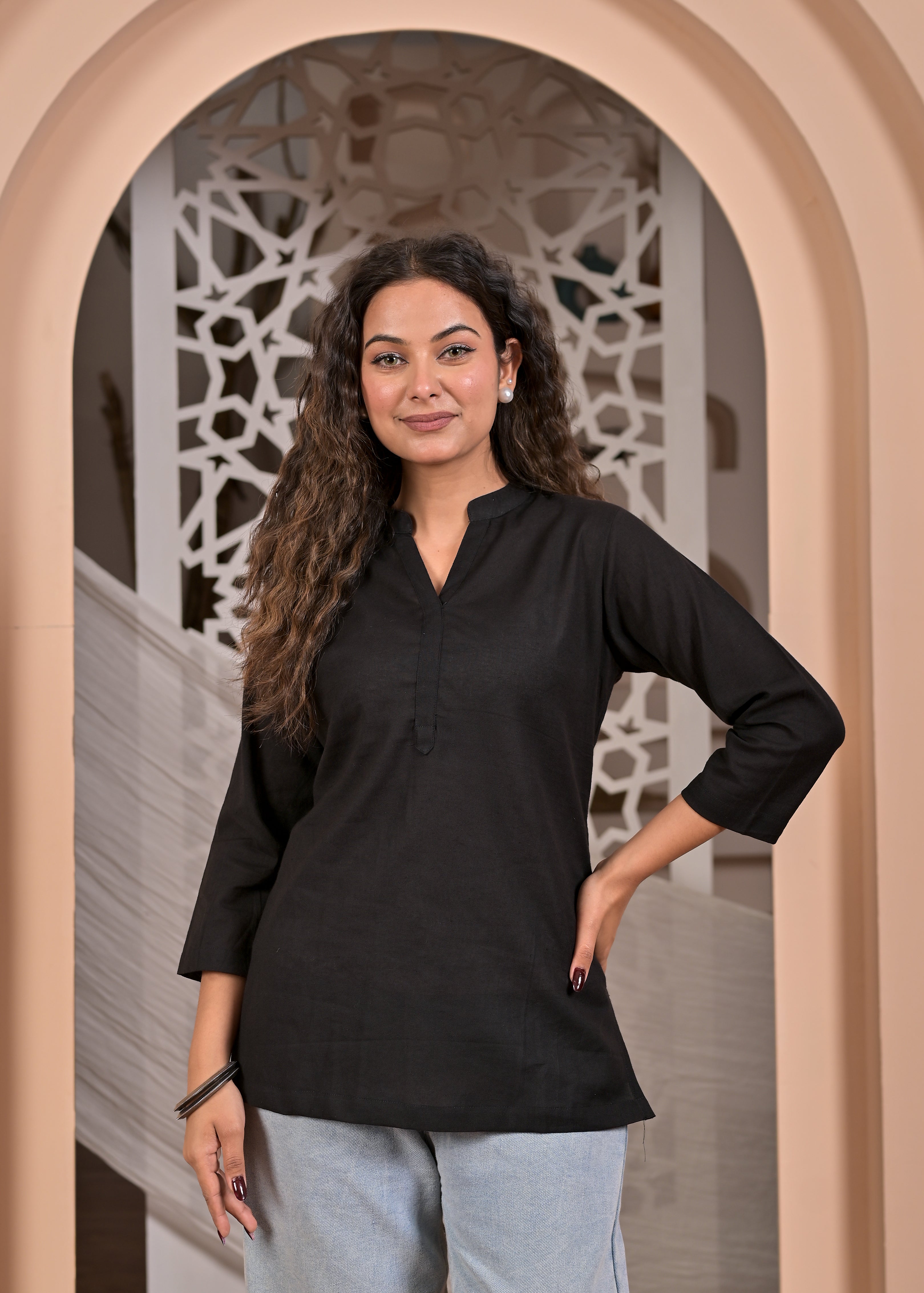 Women Solid Black Straight Kurti Top