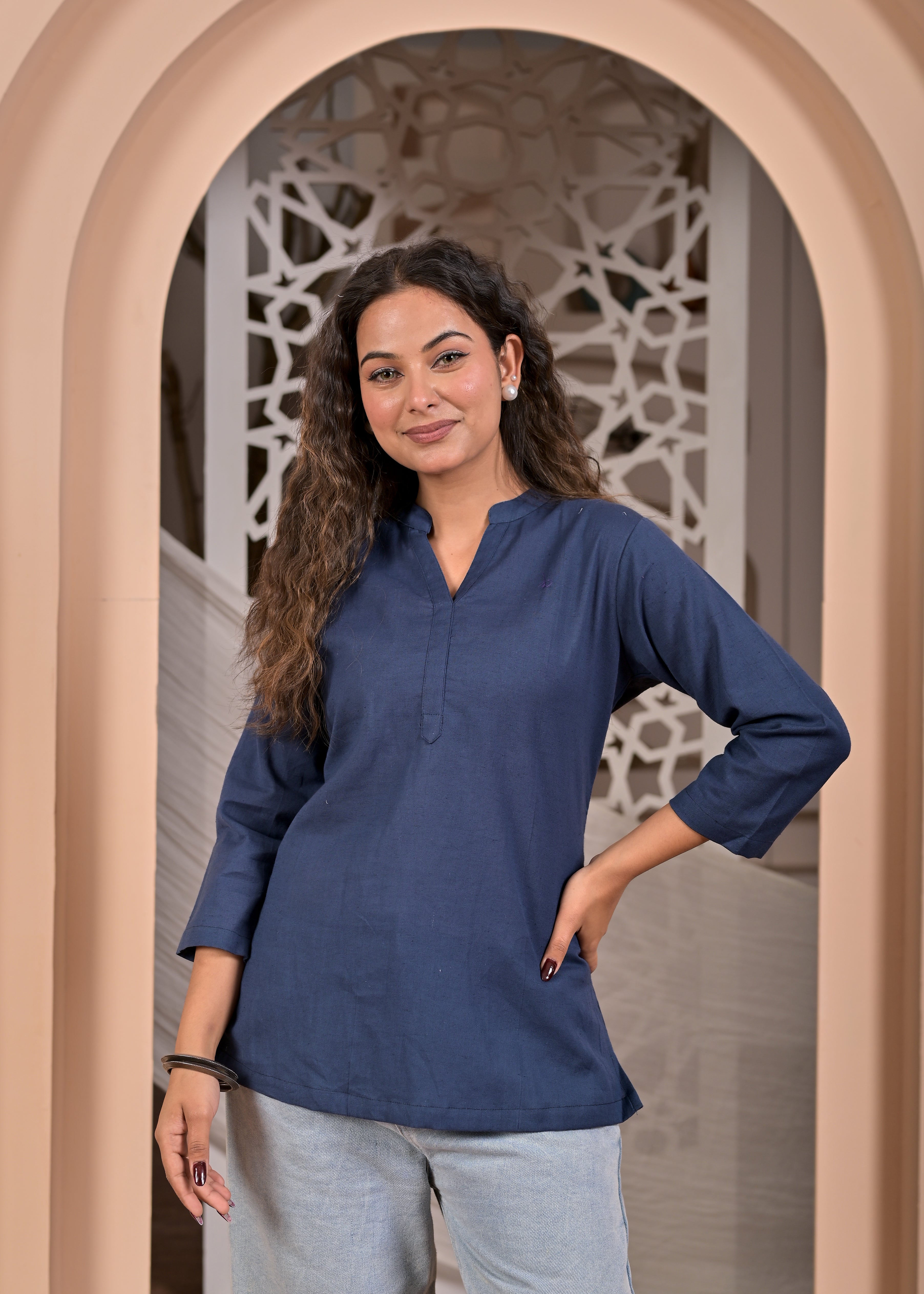 Women Solid Black Straight Kurti Top