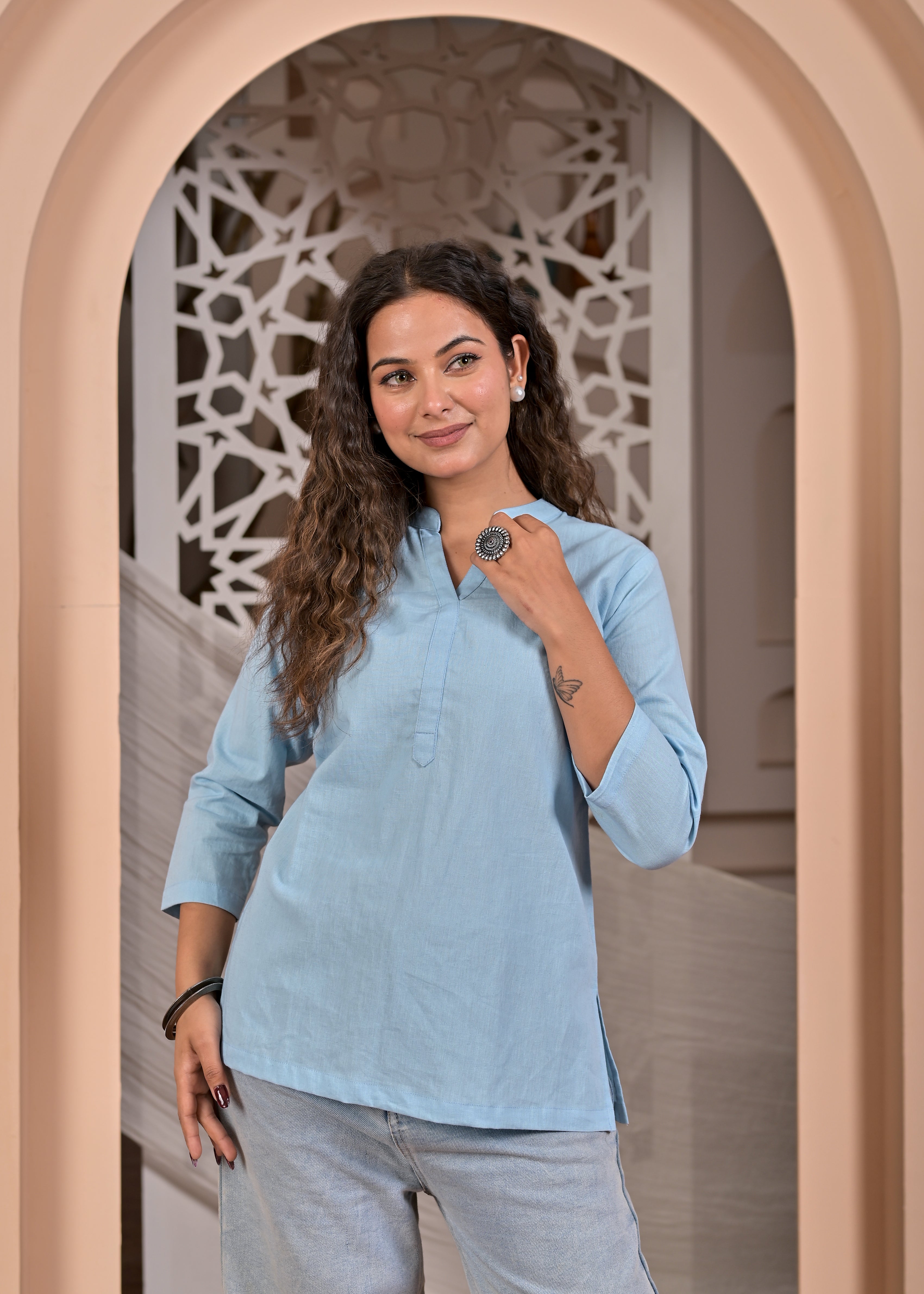 Women Solid Black Straight Kurti Top